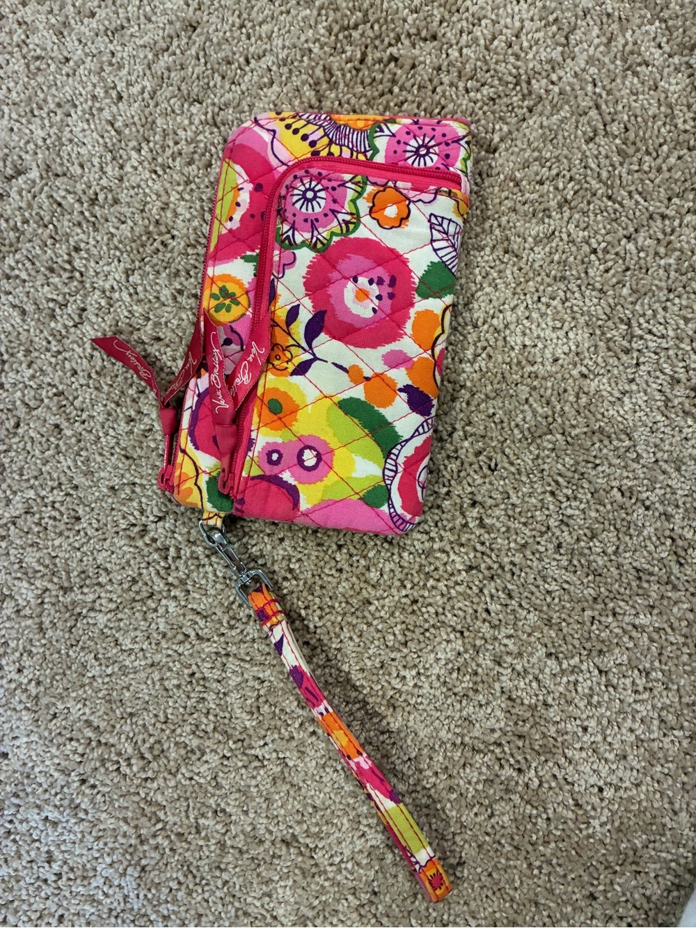 Vera Bradley Pink Floral Quilted Wristlet Wallet with Multicolor Print - Picture 2 of 4